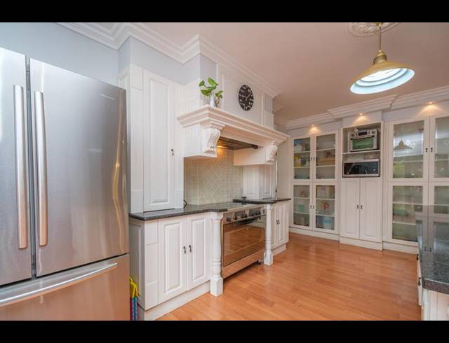 5 BEDROOM HOUSE FOR SALE IN RUIMSIG